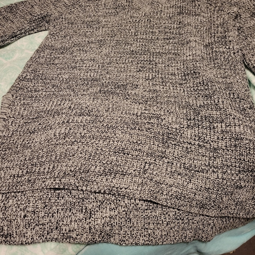 Torrid sweater - Picture 3 of 3